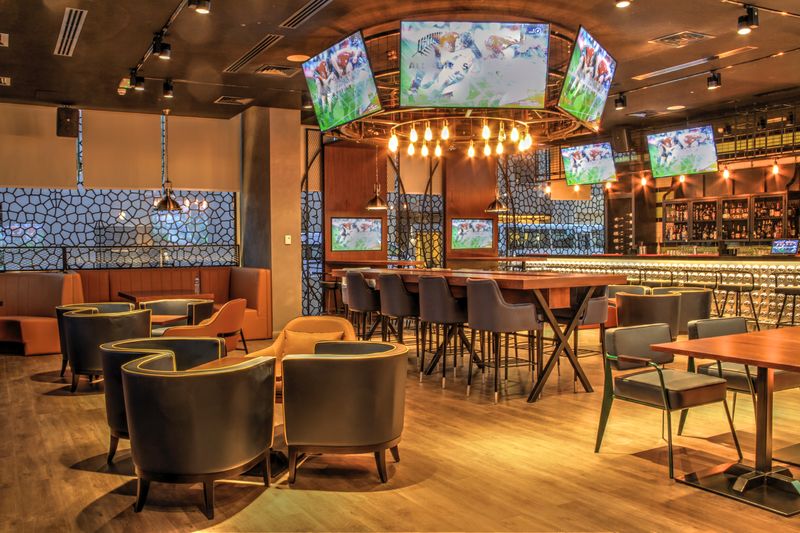 East coast wings restaurant interior